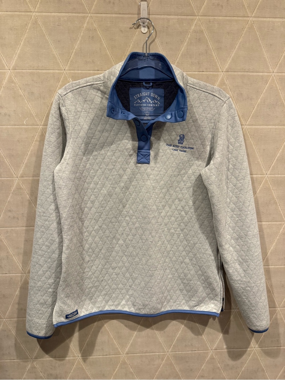 Straight Down grey blue quilted pullover Ritz-Carlton Lake Tahoe logo M